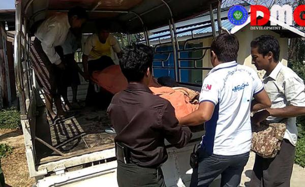 The body of Ma Saung Paung was taken to Maungdaw Hospital at about 2:30 p.m. on March 14. Photo _ Cha Lu Aung / DMG