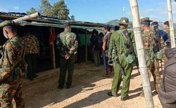 Photo - Screen Shot from Hsur Heng Mai VDO- ဒုတိုင်းမှူးနှင့်အဖွဲ့ လွိုင်၀ိန်းစေတီတော်တည်ဆောက်မှုအားလာရောက်တားမြစ်စဉ်