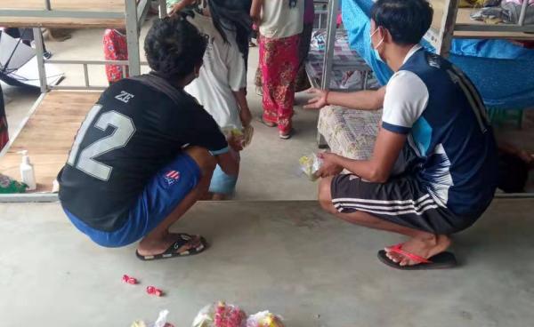 စစ်ရှောင်စခန်း တာဝန်ရှိသူတစ်ဦး