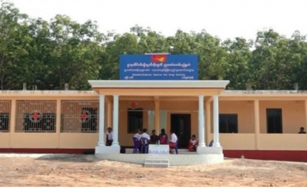 Photo credit- ဖွင့်လှစ်နိုင်ခြင်းမရှိသေးသော မွန်ပြည်သစ်ပါတီ မူးယစ်ဆေးဝါး ပြန်လည်ထူထောင်ရေးစခန်း (MNA)