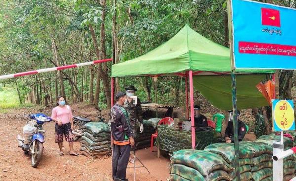 Photo: မွန်ပြည်သစ်ပါတီ ထိန်းချုပ်ခွင့်ရဧရိယာရှိ ကိုဗစ်ထိန်းချုပ်ရေးဖြတ်သန်းဂိတ်စခန်းနေရာ (NMS)