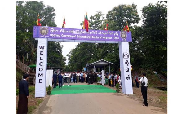 တမူးမြို့နယ်စပ်ဂိတ်ဖွင့်လှစ်စဉ်။ (ဓာတ်ပုံ-အိန္ဒိယသံရုံး)