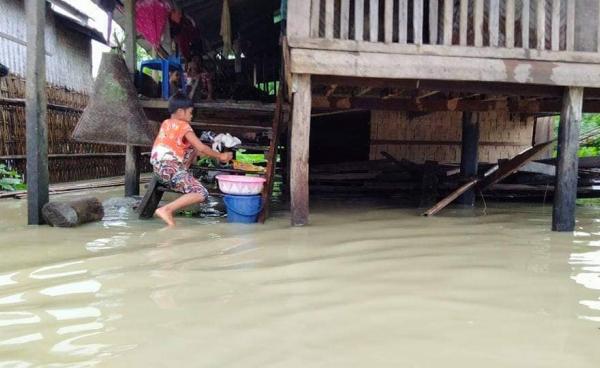 ဓာတ်ပုံ - အနောက်တံခါးမှူး