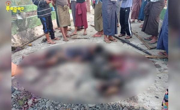 ပုဏ္ဏားကျွန်းမြို့တွင် ဇွန်လ ၄ ရက်နေ့က စစ်လက်ကျန်ဗုံးပေါက်၍ လူ ၄ ဦး ပွဲချင်းပြီး သေဆုံးသွားသည့်မြင်ကွင်း။