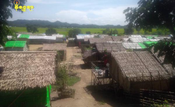 တောင်မင်းကုလားစစ်ဘေးရှောင်စခန်းအားတွေ့ရစဉ်။