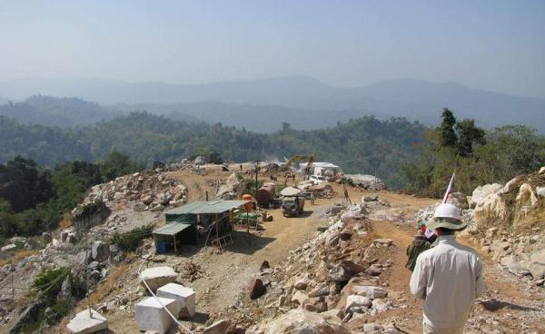 ၂ဝ၁၂ မှ ၂ဝ၁၈ အတွင်း နေပူတောင်မှ ကျောက်ထုတ်လုပ်မှုမြင်ကွင်းများ။ Photos by -  နိရဥ္စရာနှင့် ရခိုင်လူမှုကွန်ရက်-တောင်ကုတ်