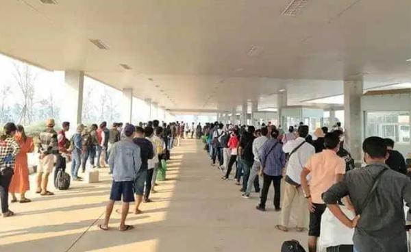 Photo: Returnees from Thailand (photo: Internet)