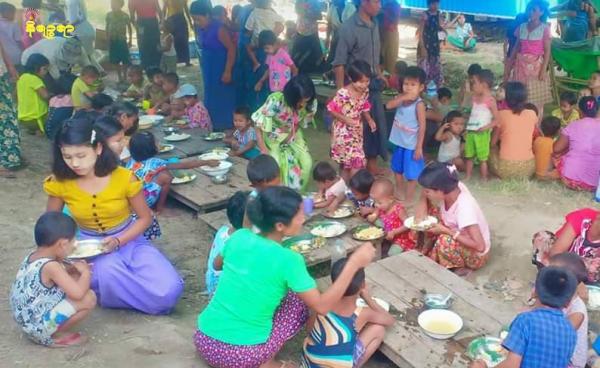 People displaced by fighting in Kyauktaw increases by 4,000 in one week