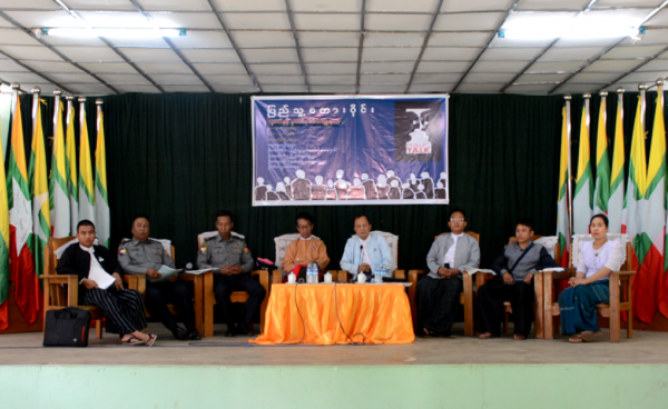 A public talk on reducing drug abuse was held at Demoso Township Hall (Photo – Dwe Eh Khu)