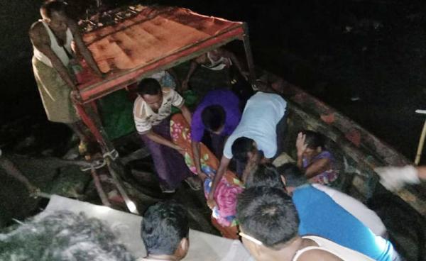  The body of U Thein Maung was brought to Rathedaung hospital. Photo: Kane Thar (Soe Thein)