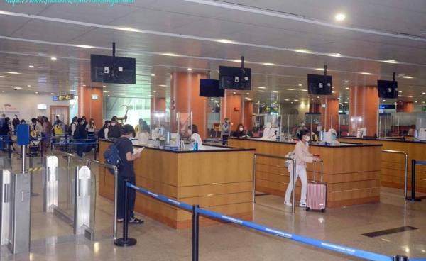 ရန်ကုန်မြို့ လေဆိပ်သို့ ပြန်လည်ဝင်ရောက်စဉ် (MOI)