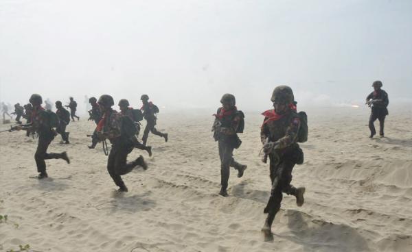 စစ်ကောင်စီ၏ စစ်ရေးလေ့ကျင်မှုတစ်ခု။ ဓာတ်ပုံ - CINCDS