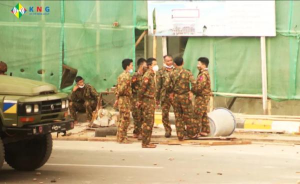 မြစ်ကြီးနားမြို့တွင်း နေရာတွေမှာ မြင်တွေ့ရတဲ့ စစ်ကောင်စီတပ်ဖွဲ့များ။