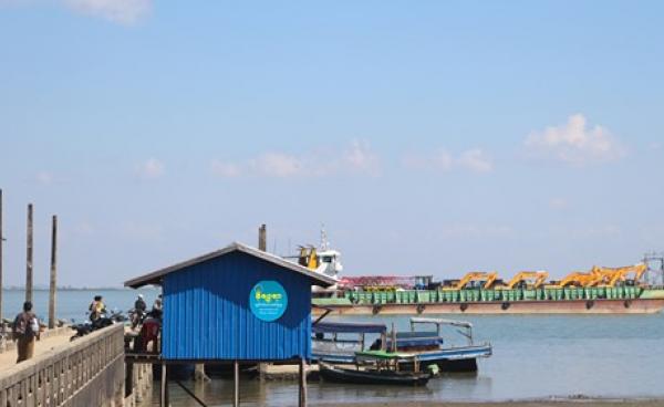 ဓာတ်ပုံ- အငူမော်ဆိပ်ကမ်း/photo by Narinjara