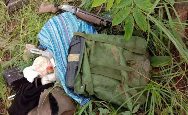 Photo by Nyi Rang/facebook- အောက်တိုဘာလ ၂ ရက်နေ့ညနေပိုင်းက ဟွေ့အော့ရွာအနီး ထိုင်းနယ်စပ်တွင် ဖမ်းဆီးရမိသော မူးယစ်ဆေးဝါးများ