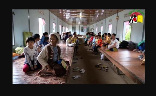 လားရှိုးမြို့မန်ဆူဘုန်းကြီးကျောင်းသို့ အီနိုင်းရွာမှစစ်ရှောင်များ ရောက်ရှိ 