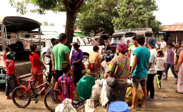 ကချင်စစ်ပြေးဒုက္ခသည်များကို KHCC က နေရပ်ပြန်ပို့