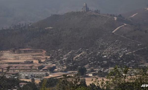 A view of Kyauk Khet in Myanmar's Kayin State is seen from Thailand's Phop Phra district in Tak province along the Thai-Myanmar border on Feb 12, 2025. (File photo: AFP/Lilian Suwanrumpha)