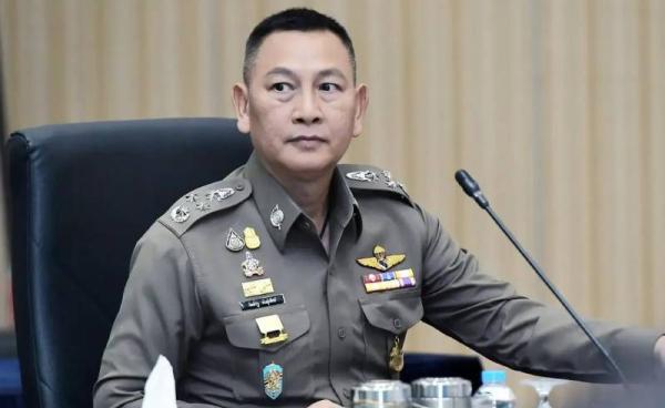 ထိုင်းရဲချုပ် Kitrat Panphet