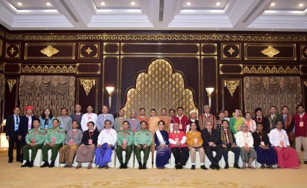 (ဓာတ်ပုံ- တပ်မတော်ကာကွယ်ရေးဦးစီးချုပ် ဝက်ဆိုက်ဒ်မှ)