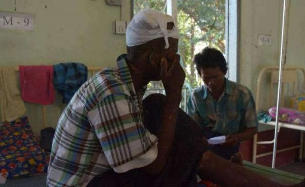 Fisherman U Phyo Ko Ko who is seeking medical treatment at the Kyaikkami Station Hospital (Photo – Thanlwin Times)