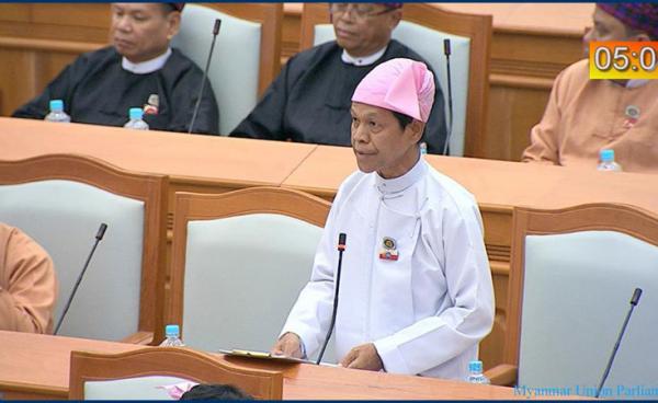  ရခိုင်ပြည်နယ်၊ မဲဆန္ဒနယ်အမှတ်(၄)မှ အမျိုးသားလွှတ်တော်အမတ် ဦးကျော်ကျော် ဆွေးနွေးနေစဉ် (ဓာတ်ပုံ- ပြည်ထောင်စုလွှတ်တော်)