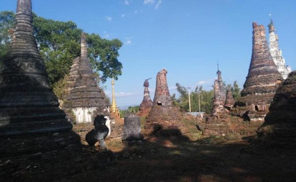 Photo Credit to Saimone Lurn/ ပြုပြင်ထိန်းသိမ်းနေဆဲ မိုးနဲမြို့ရှိ ရှေးဟောင်းစေတီတော်တချို့