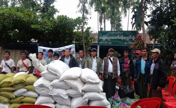 Providing food for IDPs in Mrauk-U Township/ Photo - U Tun Thar Sein