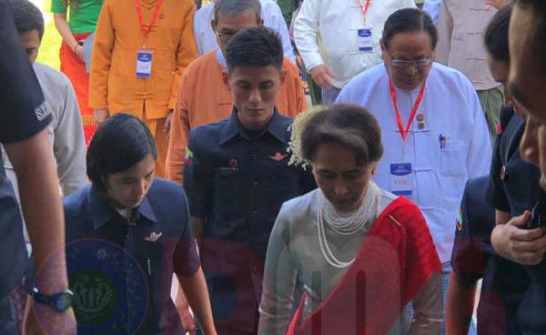 ဓာတ်ပုံ - ဝင်းကျော်လှိုင်