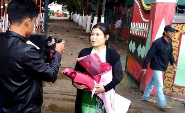 ဧပြီ ၅၊ ၂၀၁၉ မနက်ပိုင်း မြစ်ကြီးနား အကျဉ်းထောင်မှ ထွက်လာသော ဆရာမ နန်ပူ