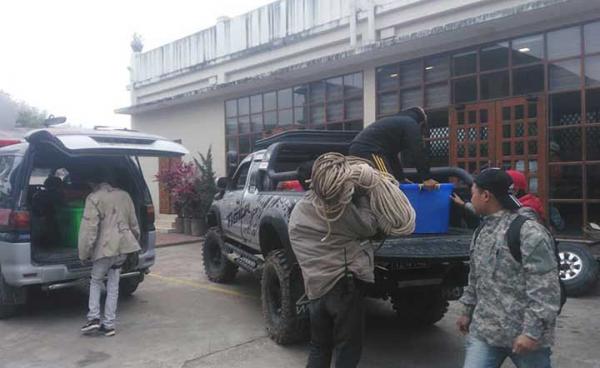 Photo by Sipaw Youth/ ၃ လ ကြာရေနစ်သေဆုံးခဲ့သော ကိုးရီးယားသူ၏အလောင်းအား ကူညီရေးအဖွဲ့များက ဒုတိယအကြိမ်ရေငုပ်ရှာဖွေ