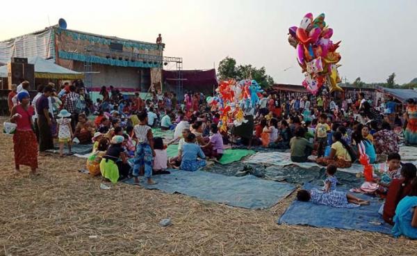 “Yadanar ThanAung” traditional Zat Pwe troupe suffered Ks. 40 million loss last year due to instability in Arakan State.