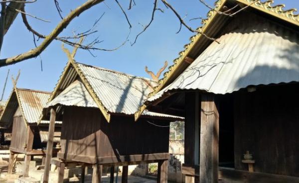 Photo by Sai Mg Gyi : မိုးနဲမြို့နယ် ဥယျာဉ်ရပ်ကွက် (ဟော်နန်းဟောင်းဝင်း) အတွင်းရှိ သမိုင်းဝင် မြို့ရှင်နတ်နန်း