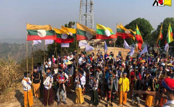 Photo by SHAN- လွယ်မောင်းတောင်တက်သျှမ်းလူငယ်များPhoto by SHAN- လွယ်မောင်းတောင်တက်သျှမ်းလူငယ်များ