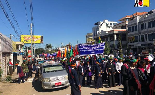 တောင်ကြီးမြို့ ပေါ်တွင် ပအိုဝ်းတိုင်းရင်းသားများ ဆန္ဒထုတ်ဖော်