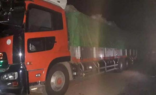 Photo by – Phyo Wai/ U Tin Maung Thein – နို၀င်ဘာလ ၂၉ ရက်ညက ကျောက်မဲမြို့တွင် ပစ်ခတ်ခံရသော နွားတင်ကား