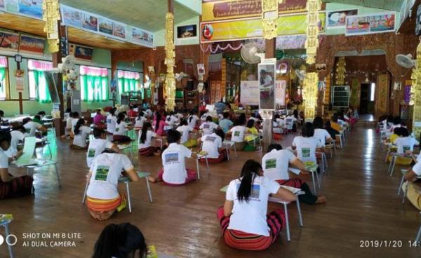 Photo credit to Mork Korn Num/ လွိုင်ကော်မြို့ ဓမ္မကျောင်းစာမေးပွဲ သျှမ်းလူငယ် ၀င်ရောက်ဖြေဆိုသူများပြား