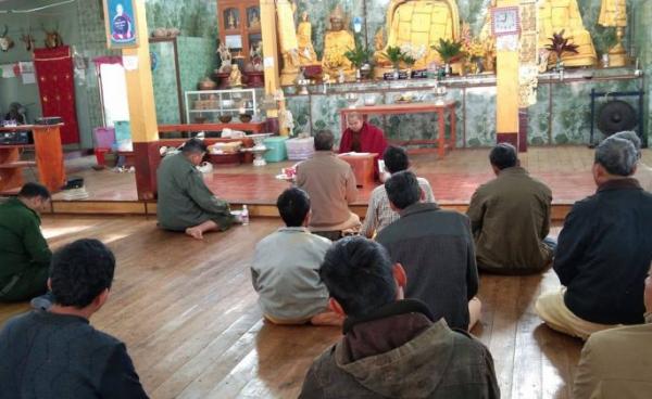 ဓာတ်ပုံ ~ ဒေသခံ တစ်ဦး