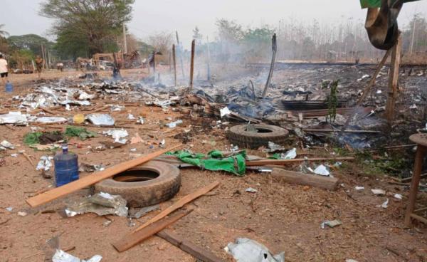 ဧပြီ ၉ ရက်၊ ဝန်းသိုမြို့နယ်၊ နန်းခမ်းရွာ လေကြောင်းတိုက်ခိုက်ခံရမှု။ ထိုလေကြောင်းတိုက်ခိုက်ခံရမှုအတွင်း ကလေးငယ်အပါအဝင် ၂၄ ဦးထက်မနည်း သေဆုံးခဲ့သည်။ (ဓါတ်ပုံ - Kawlin Info)