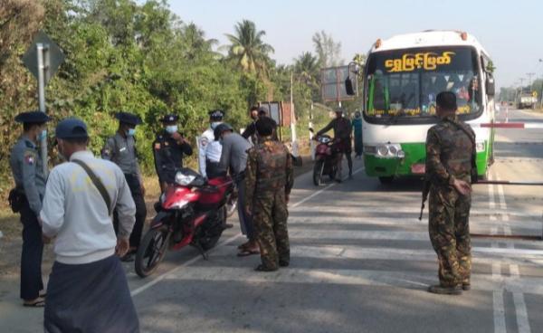 ဧရာဝတီတိုင်း စစ်ဆေးရေးဂိတ်တစ်နေရာအား တွေ့ရစဉ်။ (ဓာတ်ပုံ - MOI)