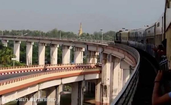 ဓါတ်ပုံ - မော်လမြိုင်-မုတ္တမ သံလွင်တံတားပေါ်ရှိရထားလမ်းပိုင်း