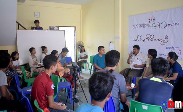 Photo by U Nay Min Kha/ ကျိုင်းတုံတွေ့ဆုံဆွေးနွေးပွဲ