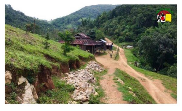 ရွာငံမြို့နယ်ရဲ့ မြောက်ဘက် ၁၇ မိုင်အကွာ တောင်ပေါ်မှာရှိတဲ့ တပင် ပျော် ကျေးရွာနဲ့ ငှက်စောက်ကျေးရွာအသွားလမ်း