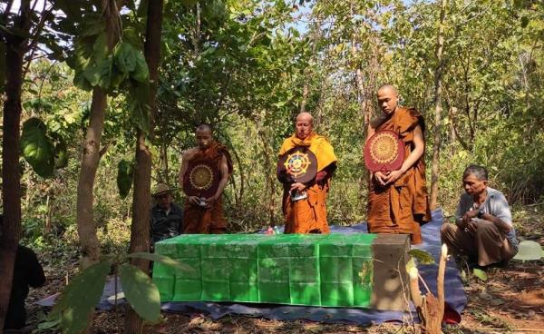 Photo by နမ့်မ ဒေသခံ တစ်ဦး၊ သေနတ်ပစ်ခံရသည့် နမ့် မဒေသခံ လူငယ်တစ်ဦး