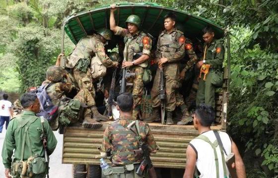 ဓါတ်ပုံ - ပုံဟောင်း