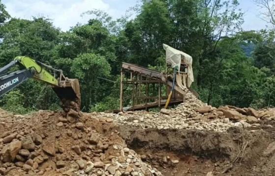 Gold mining operations on farmland in Hsinlongdam 2 Village, Machanbaw Township, Putao District, Kachin State.
