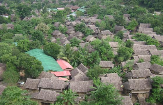 ဓာတ်ပုံ - မယ်လဒုက္ခသည်စခန်း / Crd