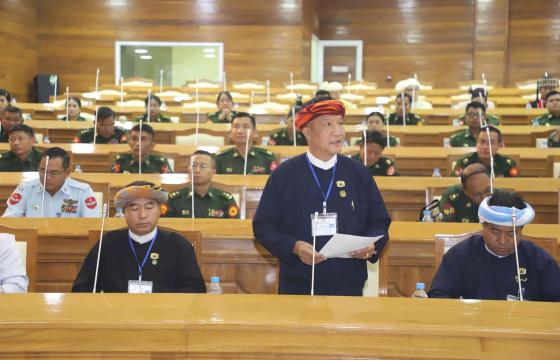 ဓါတ်ပုံ - ဟိုပုံးမြို့နယ် မဲဆန္ဒနယ်အမှတ် (၂) မှ ပြည်နယ်လွှတ်တော်ကိုယ်စားလှယ် ဦးခွန်ဒီဂေါလ်