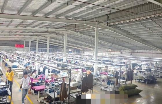 ဓာတ်ပုံ – အထည်ချုပ်စက်ရုံတွင်းပုံ / Crd