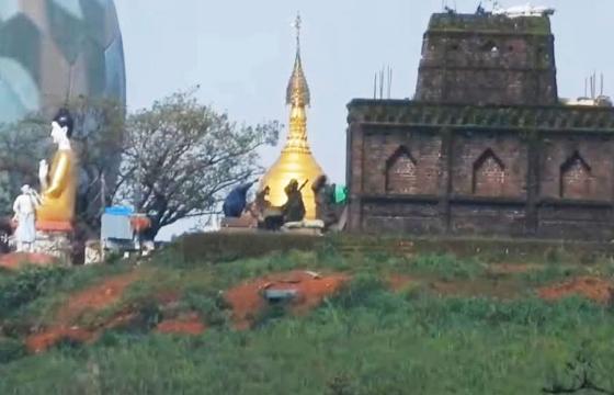 ဓာတ်ပုံ - (ပုံဟောင်း / Crd)